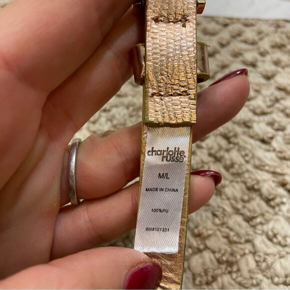 Lot of 6‎ Ladies Skinny Belts Various Styles Size Medium to Large - Picture 5 of 16